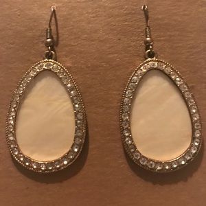 Cream and rhinestone Earrings